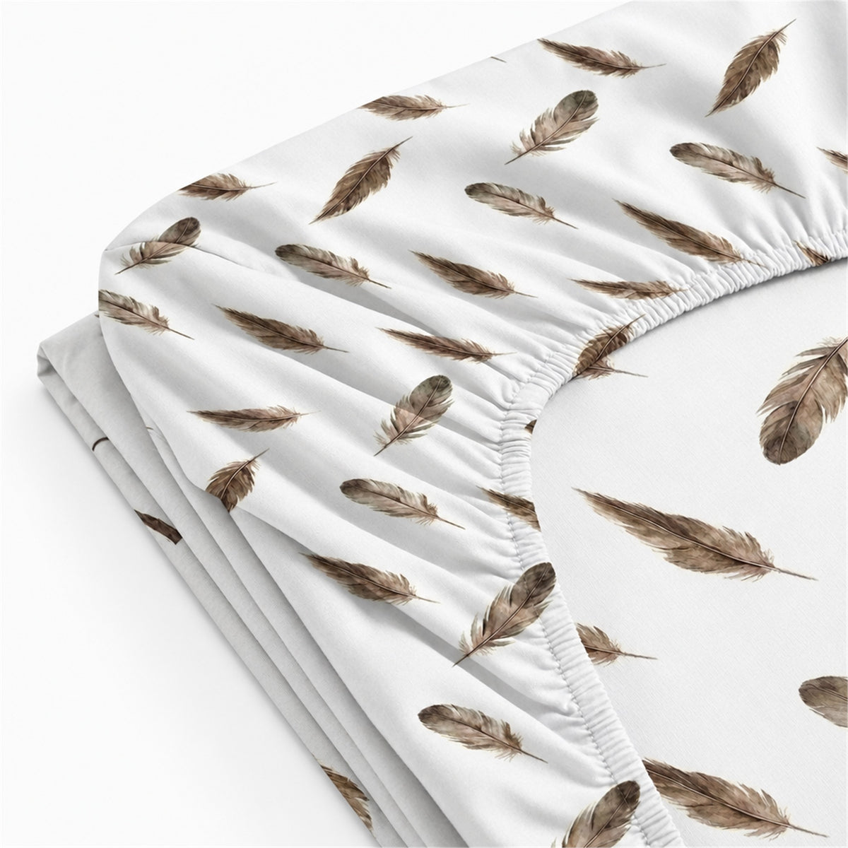 Drap-housse polycoton renforcé blanc avec bonnet ajusté pour maintien optimal sur matelas.