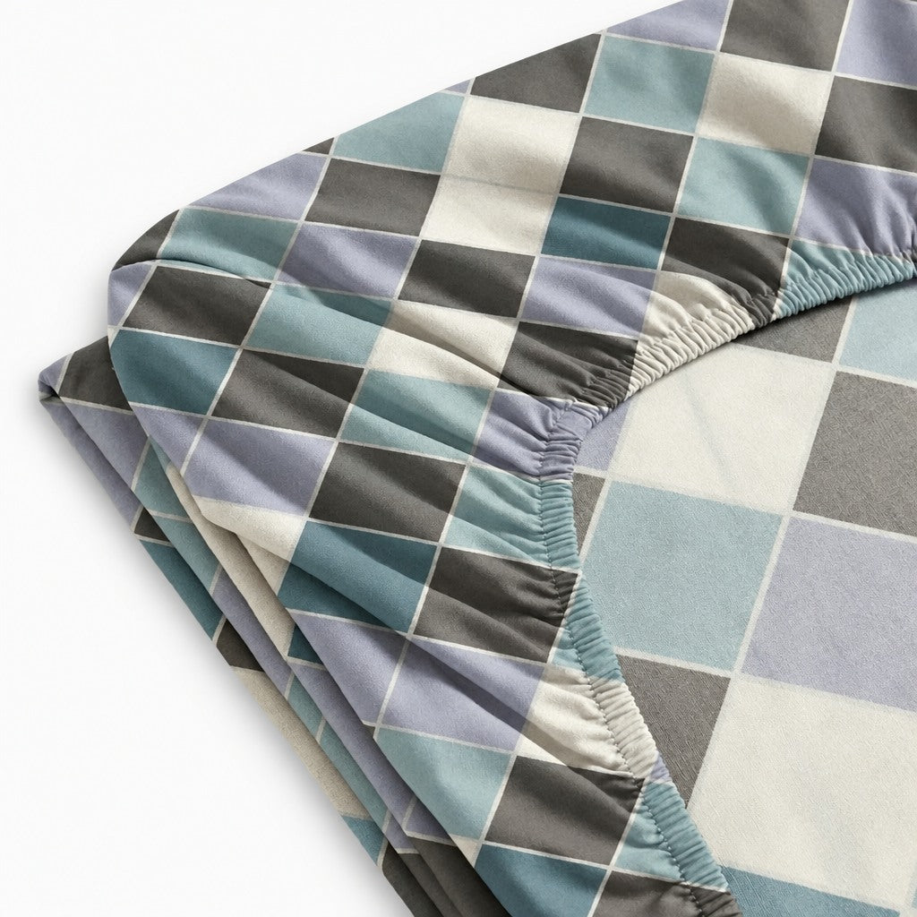 drap-housse en percale de coton blanc, texture lisse et maintien optimal sur matelas