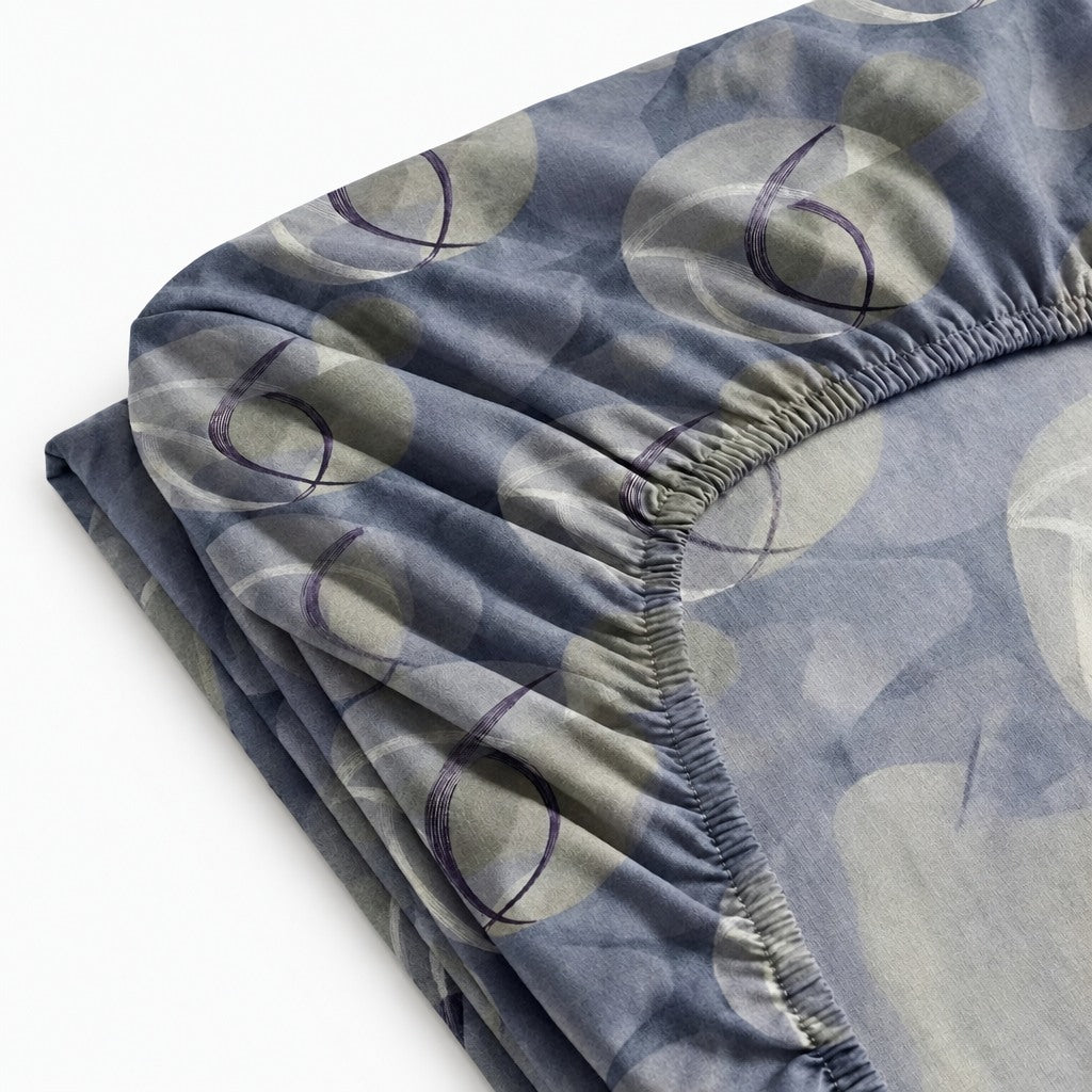 Drap-housse polycoton renforcé confortable et résistant avec bonnets ajustés et élastique périphérique, finition européenne.