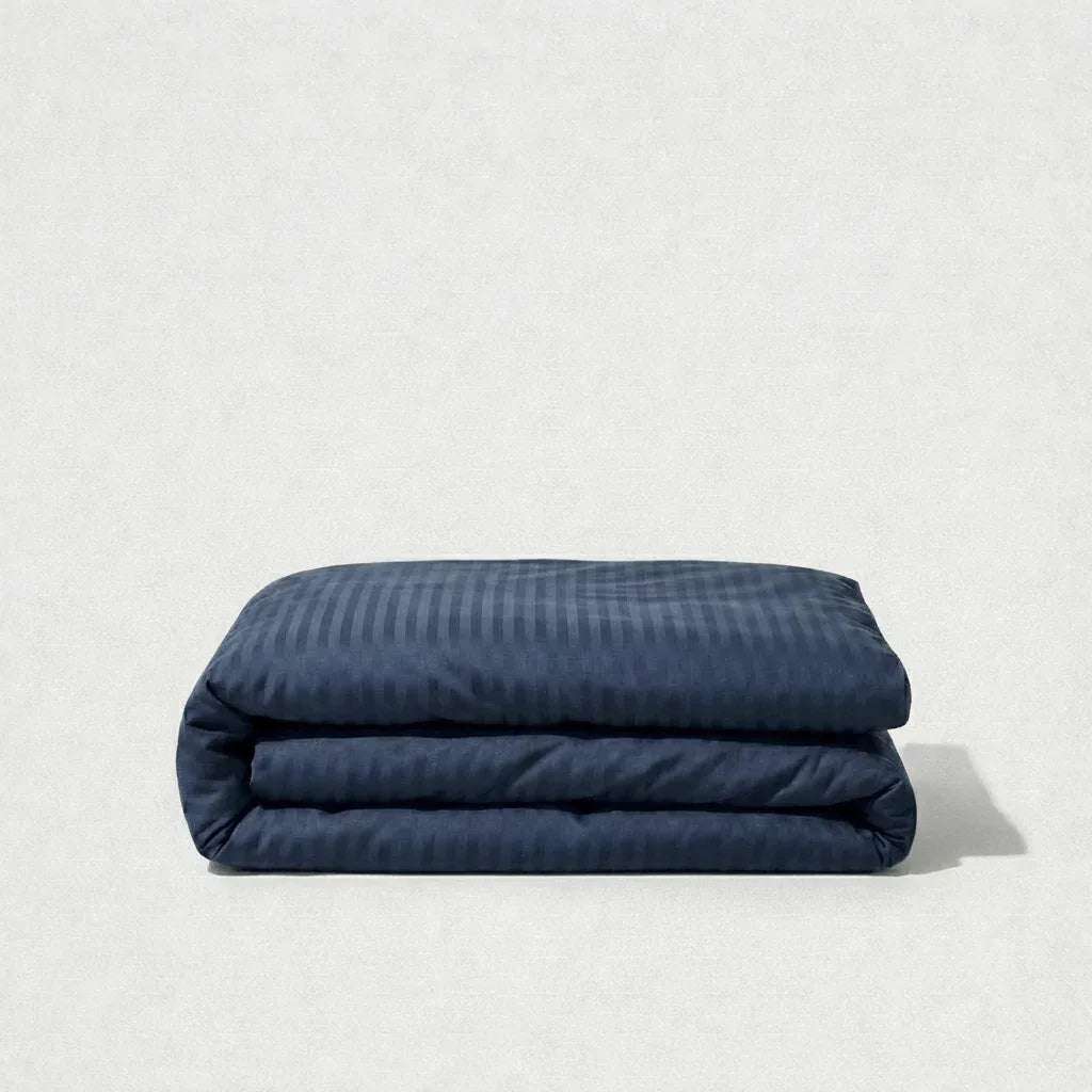 Housse de couette satin de coton rayée élégante, douce et soyeuse avec finition européenne