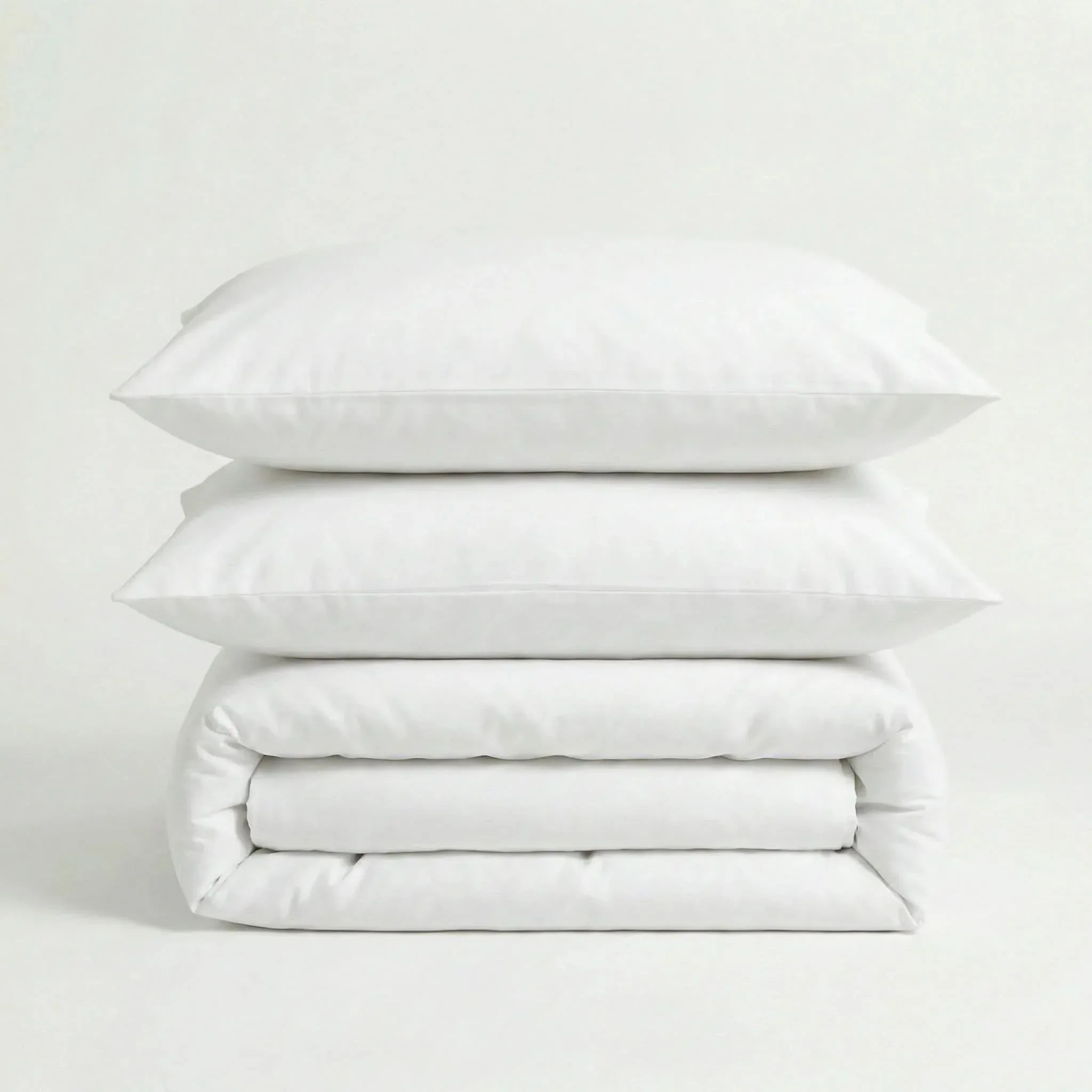 Parure en percale de coton unie blanche, housse de couette et taies d'oreiller, texture lisse et respirante