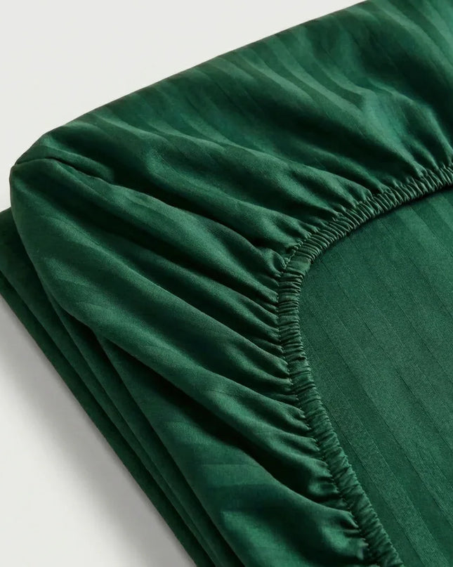 Drap - housse satin de coton - Rayures satinées en Vert Émeraude – Linge de lit haut de gamme - MaisonTextile