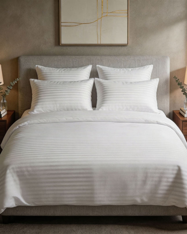 Housse de couette satin de coton - Rayures satinées en Blanc Neige – Linge de lit haut de gamme - MaisonTextile