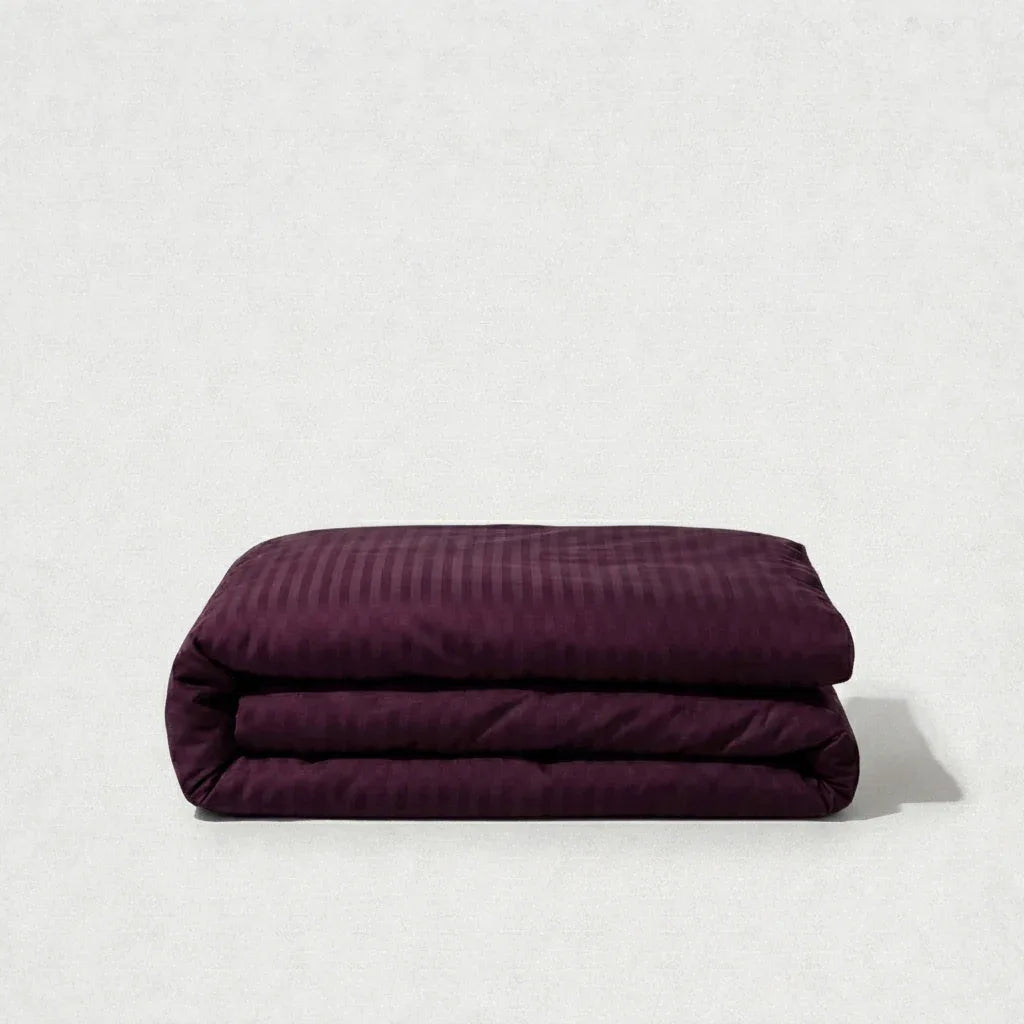 Housse de couette satin de coton - Rayures satinées en Mauve Bordeaux – Linge de lit haut de gamme - MaisonTextile