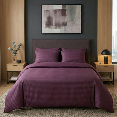 Housse de couette satin de coton - Rayures satinées en Mauve Bordeaux – Linge de lit haut de gamme - MaisonTextile