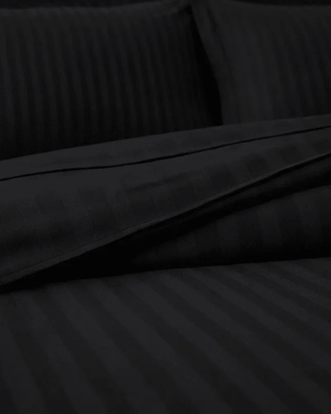 Housse de couette satin de coton - Rayures satinées en Noir Signature – Linge de lit haut de gamme - MaisonTextile