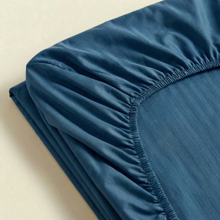 Cearșaf cu elastic din satin de bumbac cu 120 de fire - cu dungi fine 