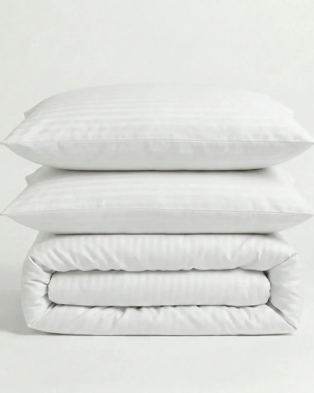 Parure de lit en satin de coton – Rayures satinées en Blanc Neige – Linge de lit haut de gamme - MaisonTextile