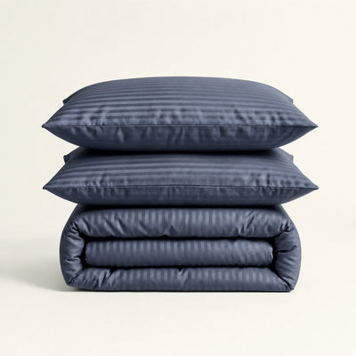 Parure de lit en satin de coton – Rayures satinées en Gris Bleuté – Linge de lit haut de gamme - MaisonTextile