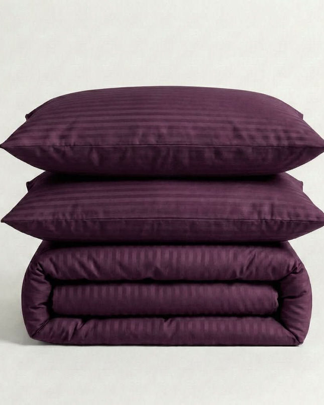 Parure de lit en satin de coton – Rayures satinées en Mauve Bordeaux – Linge de lit haut de gamme - MaisonTextile