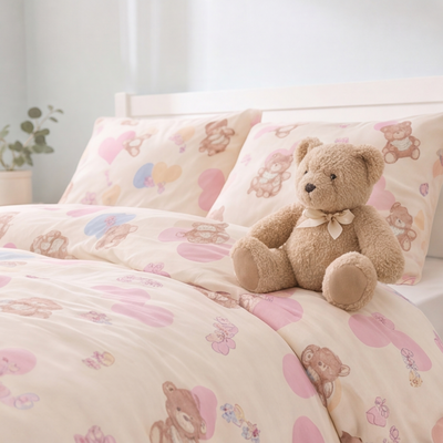 Parure de lit enfant Petit Ourson, détail lit - Maison Textile