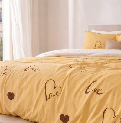 Parure en percale de coton Love Signature – vue côté ambiance chambre