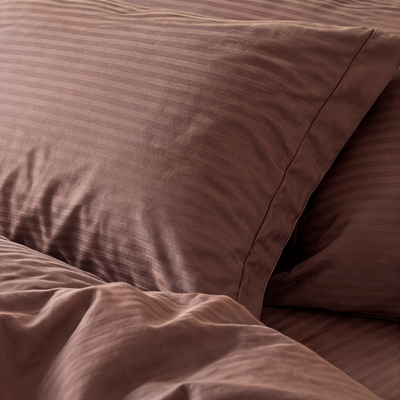 Parure de lit satin premium - Rayures Élégantes