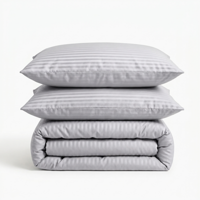 Parure de lit satin premium à rayures élégantes en coton soyeux avec housse de couette et taies d’oreiller coordonnées